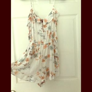 Kendall & Kylie romper size S